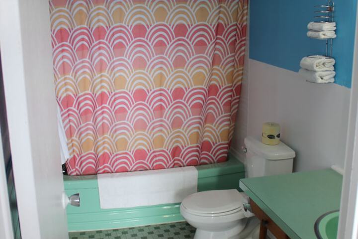 Room 10 of 35