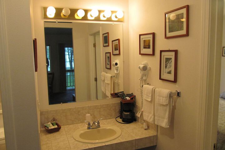 Room 128 of 154