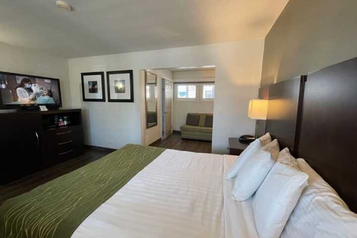Hi View Inn & Suites