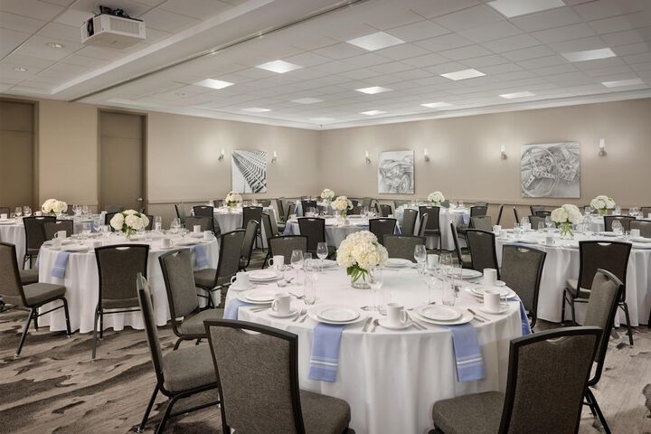 Embassy Suites by Hilton Detroit Troy Auburn Hills