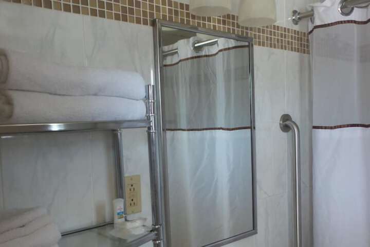 Room 20 of 31