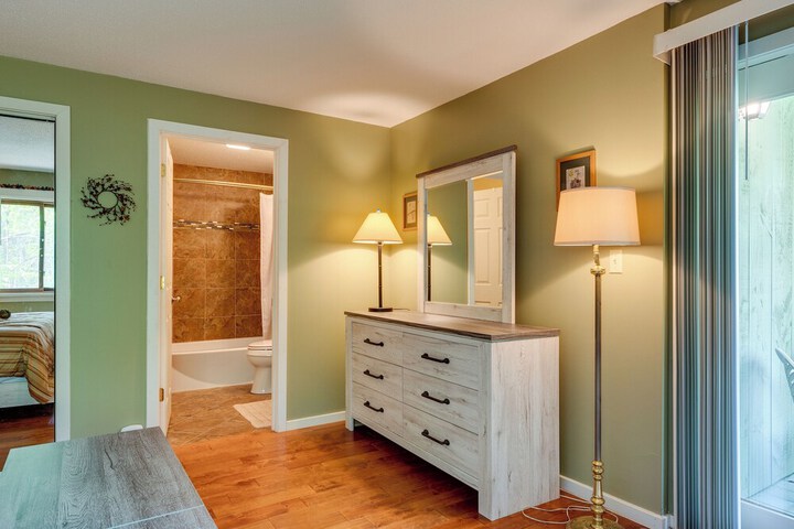Bartlett Townhome w / Balcony: 1 Mi to Ski Resort!