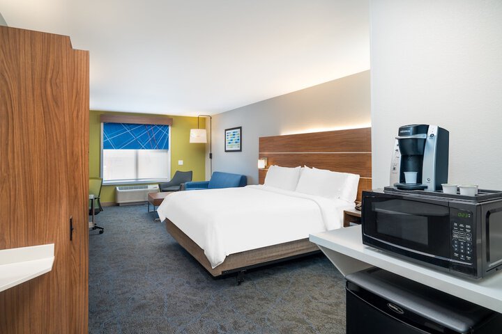 Room 30 of 50