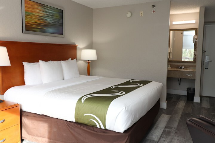Room 18 of 35