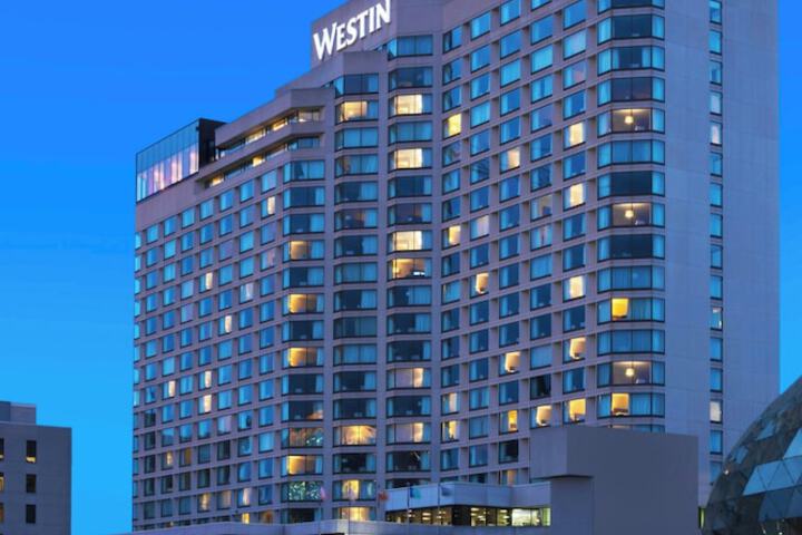 Hotel 2 of 101