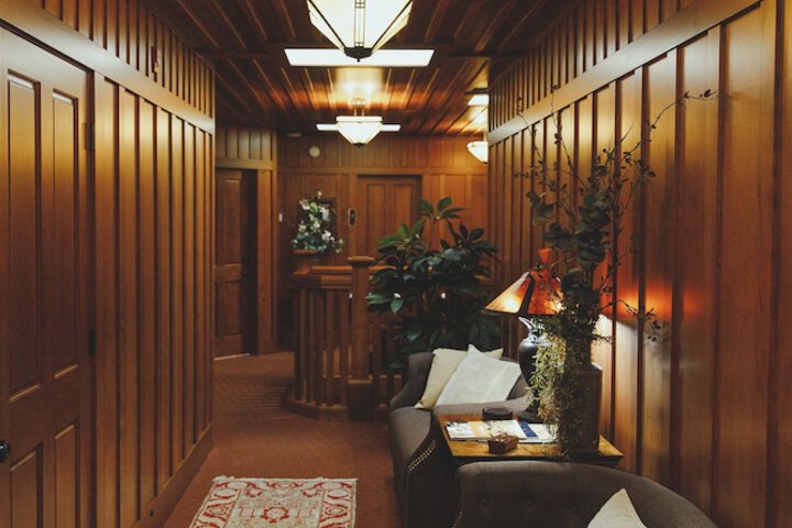 Ballroom/Hall 140 of 147