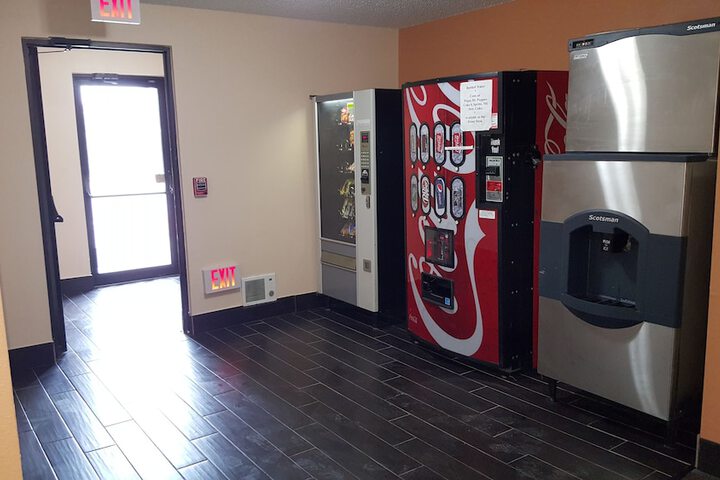 Americas Best Value Inn & Suites Harrisonville