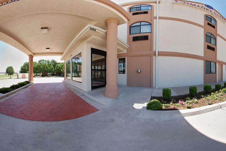 Hotel 3 of 64