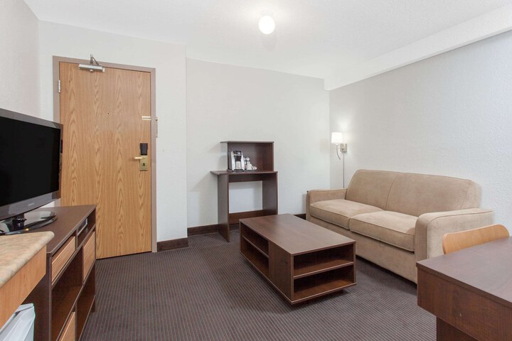 Room 38 of 43