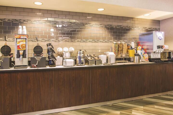 Breakfast/Coffee Service 37 of 41