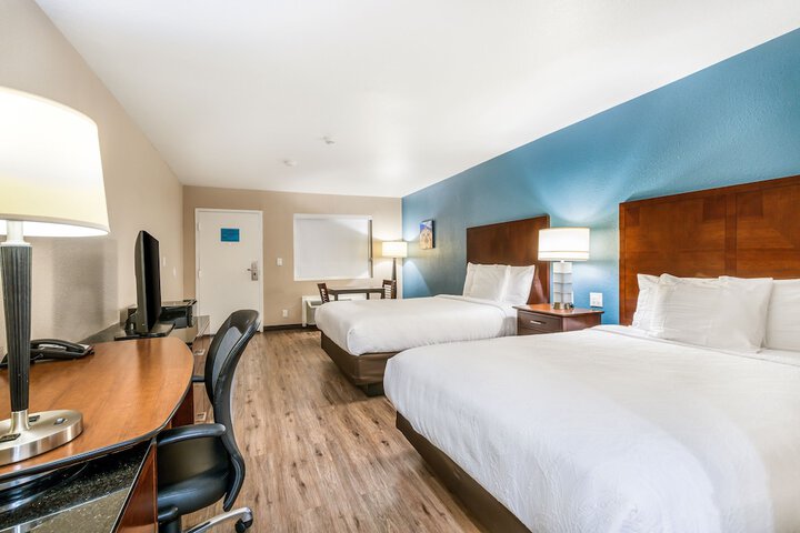 Room 8 of 27