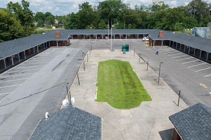 Budget Inn and Suites