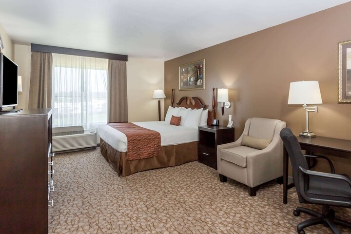 Room 6 of 17