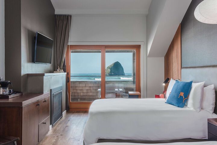 Headlands Coastal Lodge & Spa