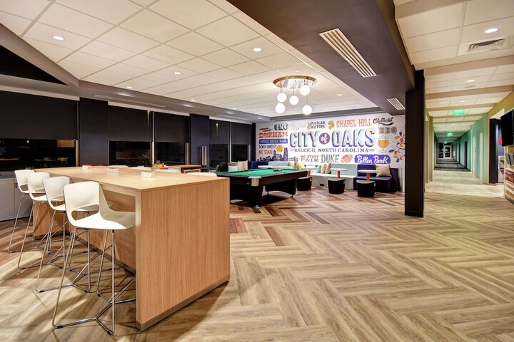 Hotel Interior 9 of 41