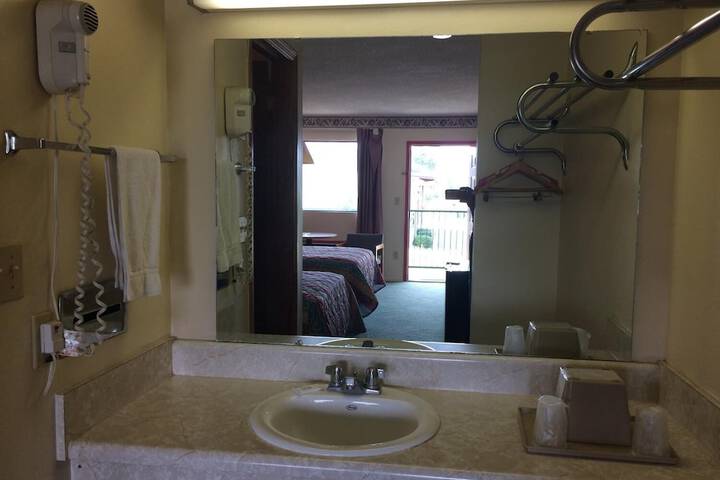 Western Motel of Camilla