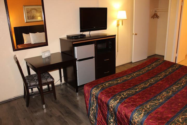 Room 6 of 21