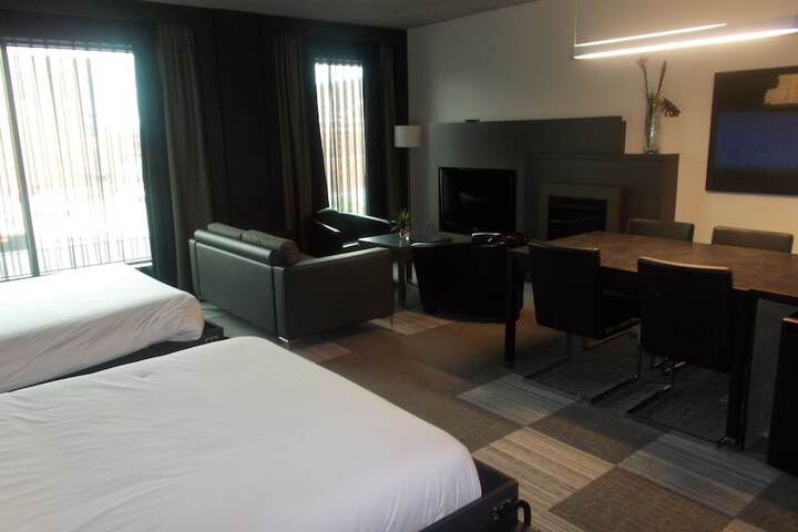 Grand Hotel Times Sherbrooke