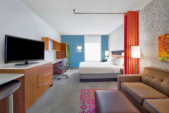 Room 18 of 37
