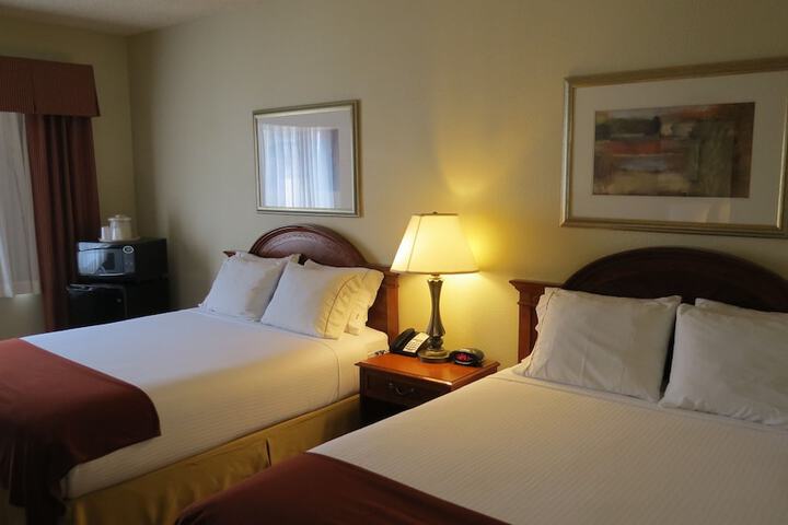 Baymont Inn & Suites by Wyndham