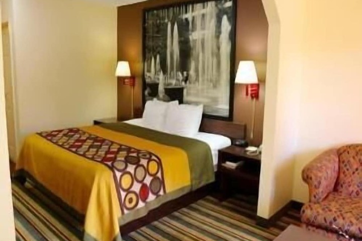 Super 8 by Wyndham Dublin