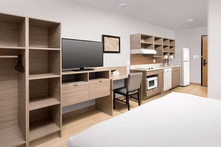 Room 28 of 37