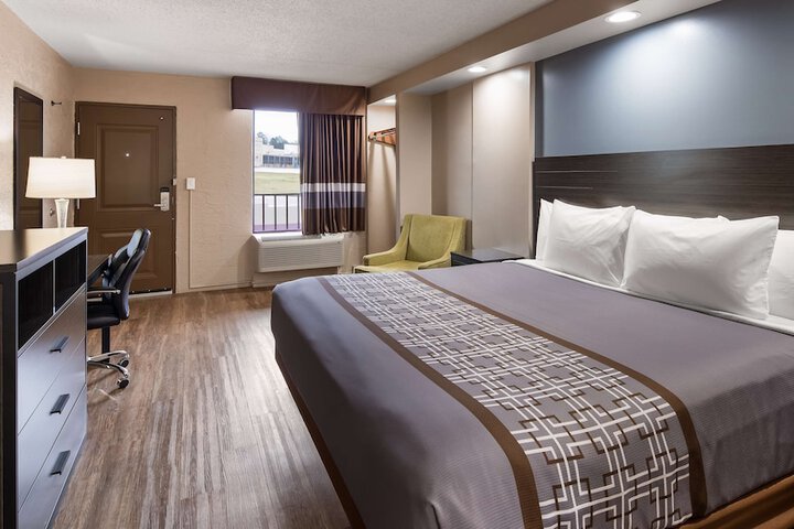 Room 21 of 24