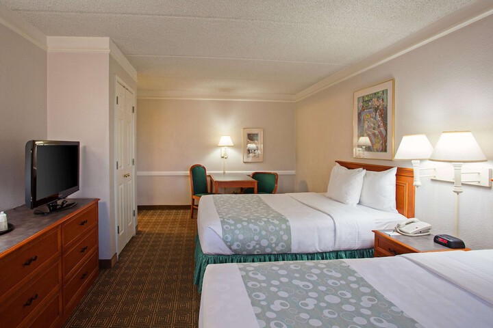 Room 11 of 20
