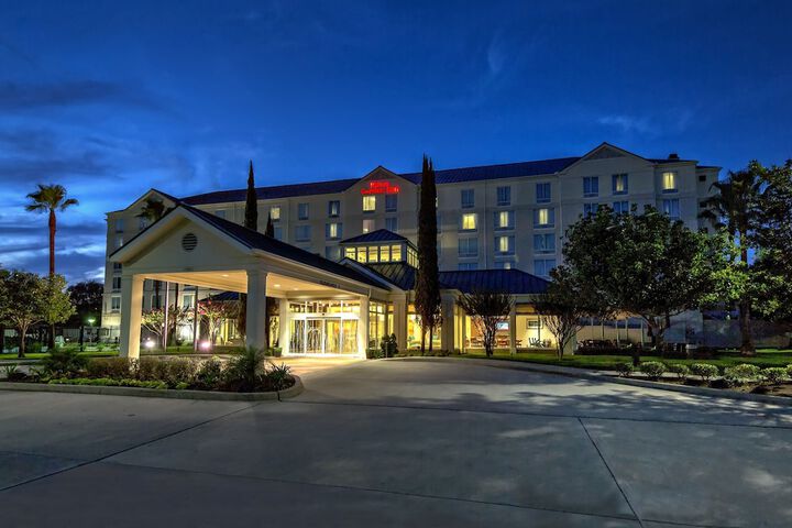 Hotel 2 of 32