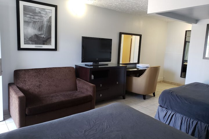 Room 21 of 28