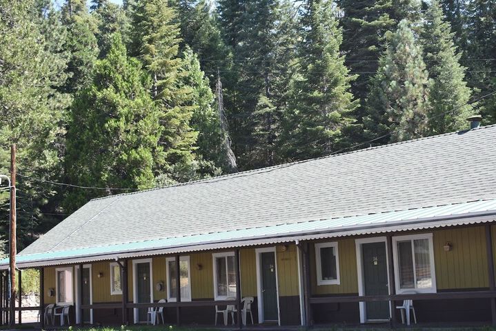 WHITE CHIEF MOUNTAIN LODGE