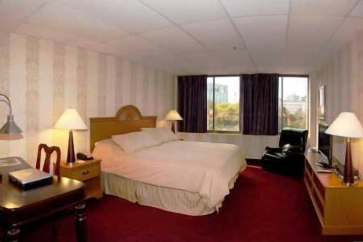 Room 19 of 32
