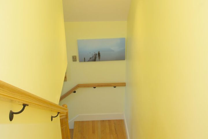 Room 104 of 373