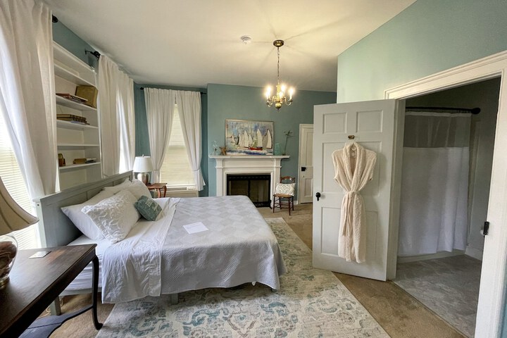 Room 42 of 55