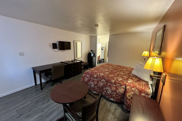 Room 7 of 19