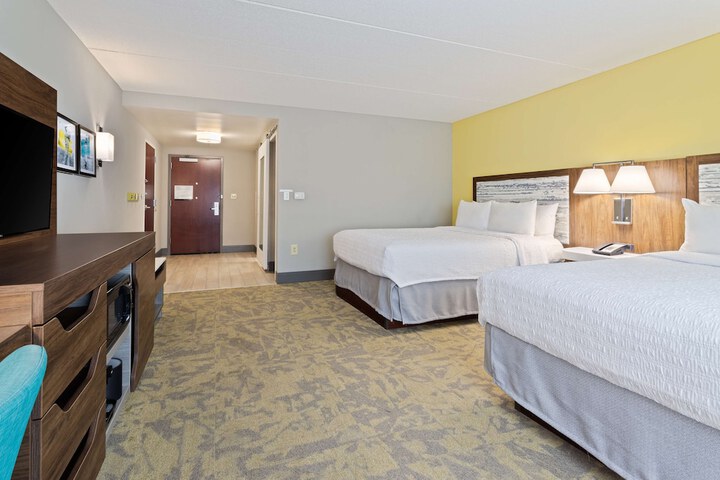 Room 35 of 43