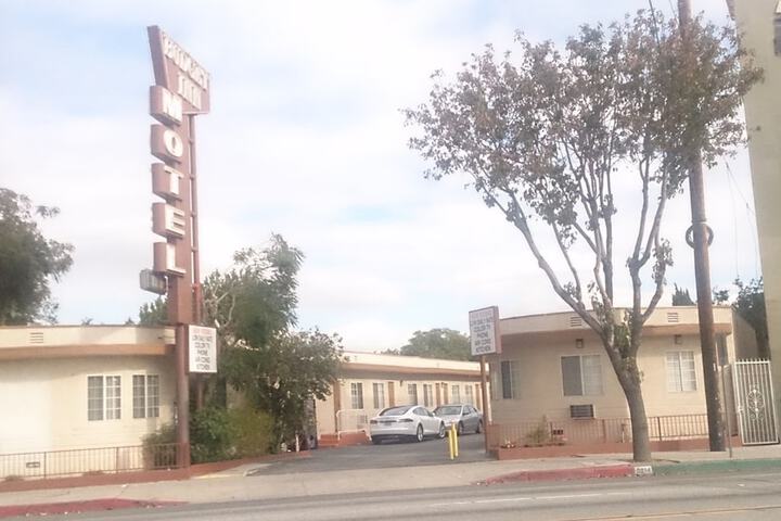 Budget Inn