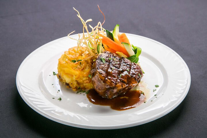 Dining 46 of 54