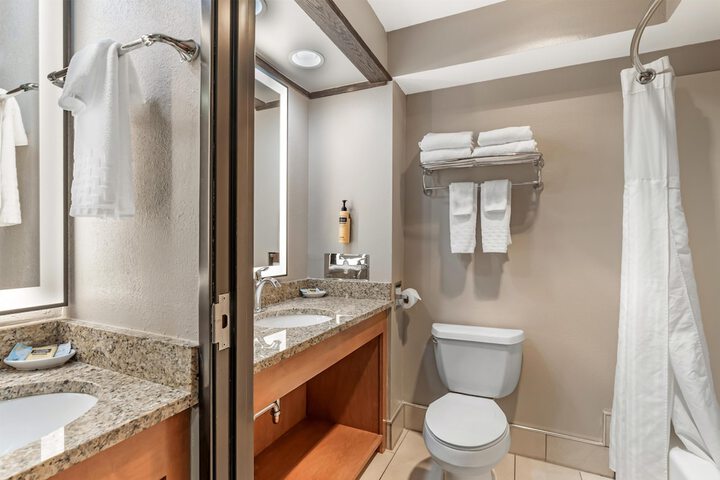 Best Western Plus GranTree Inn