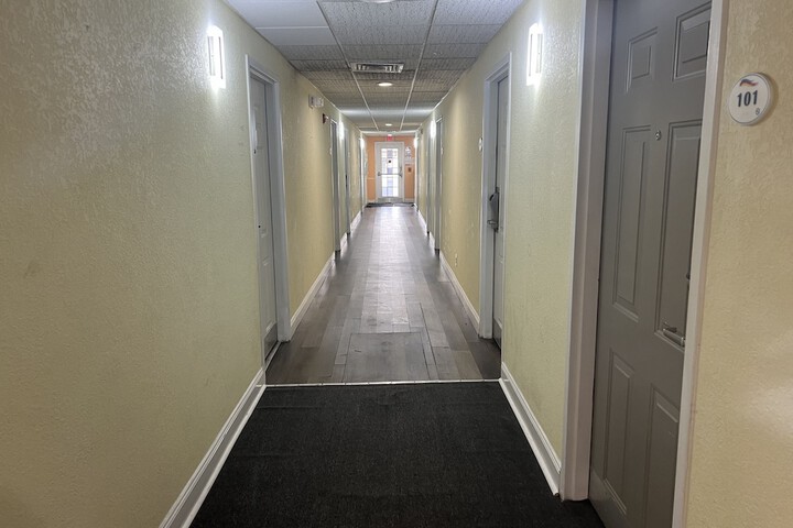 Ballroom/Hall 26 of 29