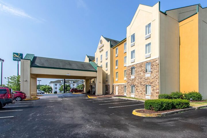 Hotel 2 of 61
