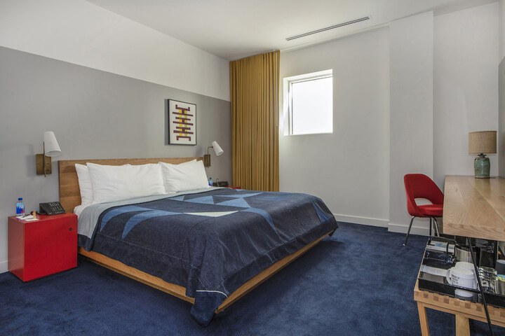 Room 49 of 103