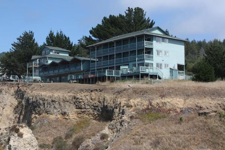 Hotel 2 of 43