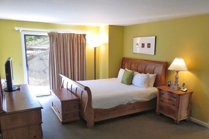 Room 48 of 73