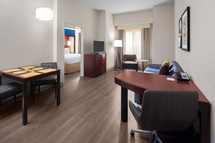 Room 13 of 27