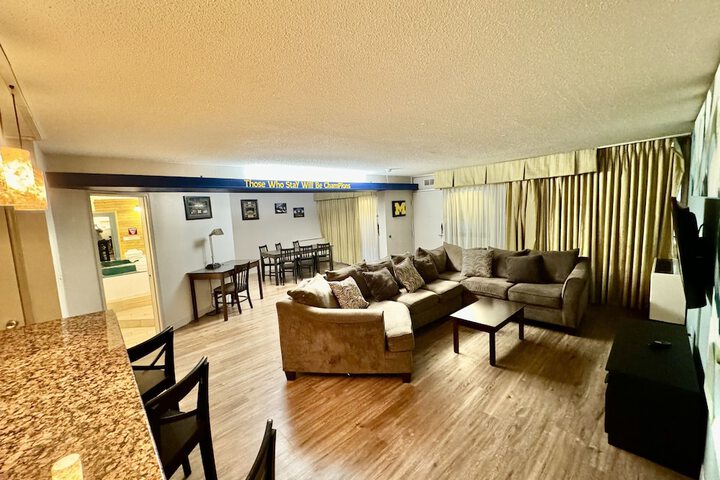 Room 42 of 93