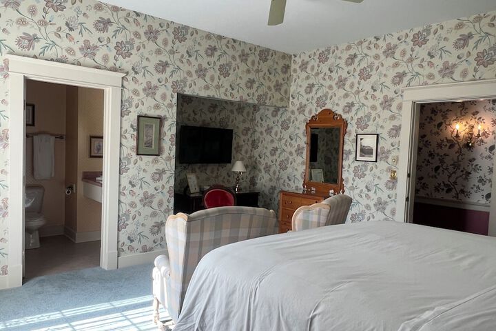 Strawtown Inn & Events