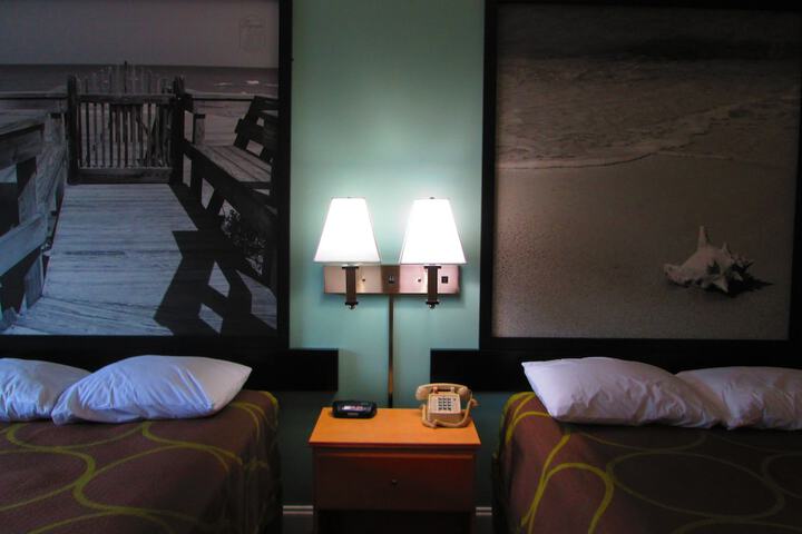 Room 13 of 30