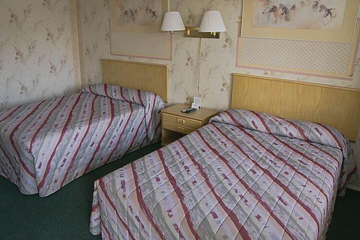 Room 15 of 18