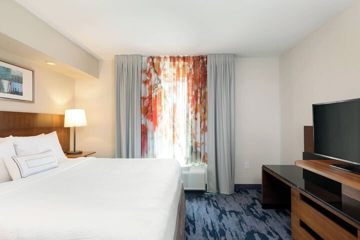 Room 15 of 40